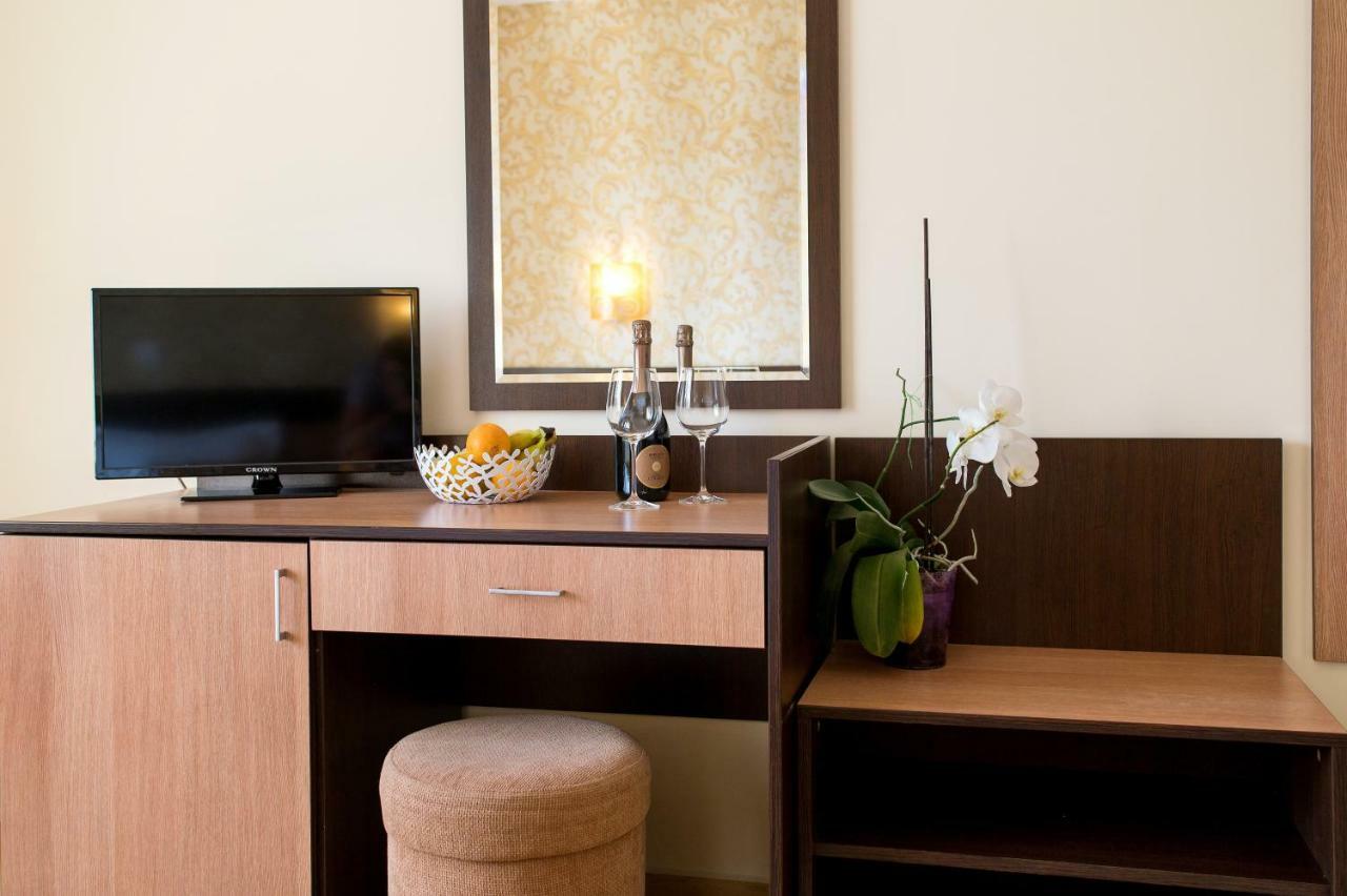 Hotel Iris Nessebar Extérieur photo